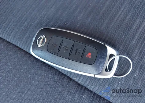 2024 Nissan Sentra Sv Xtronic Cvt z USA, uszkodzony, nr VIN 3N1AB8CV6RY339579